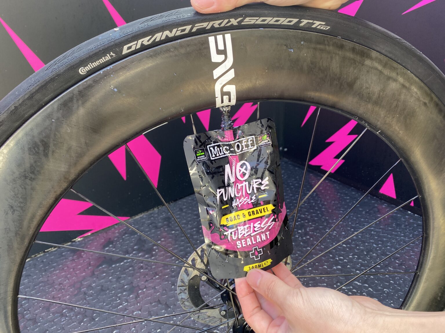 ROAD & GRAVEL TUBELESS SEALANT 補足画像