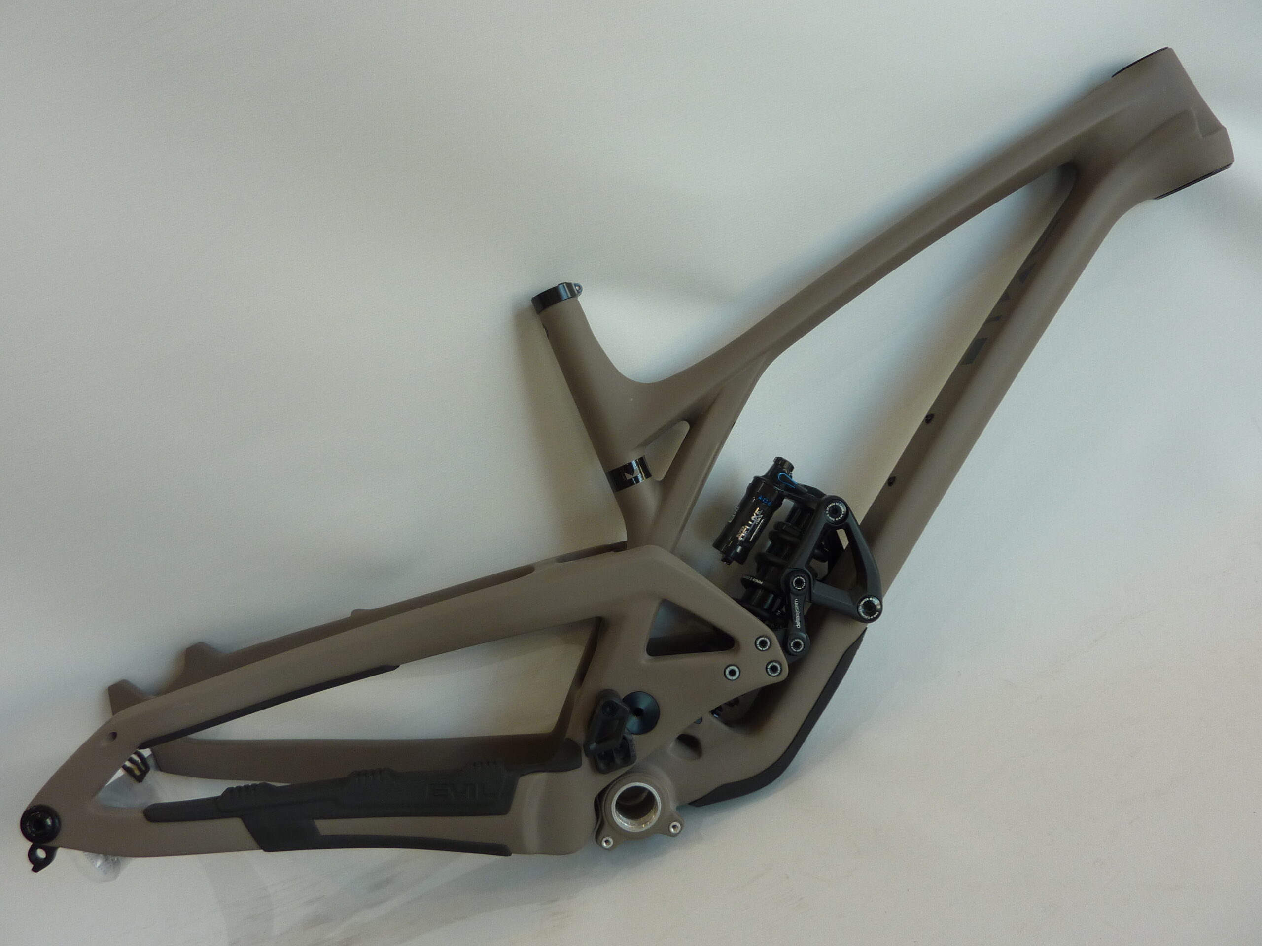 Wreckoning Frame Set