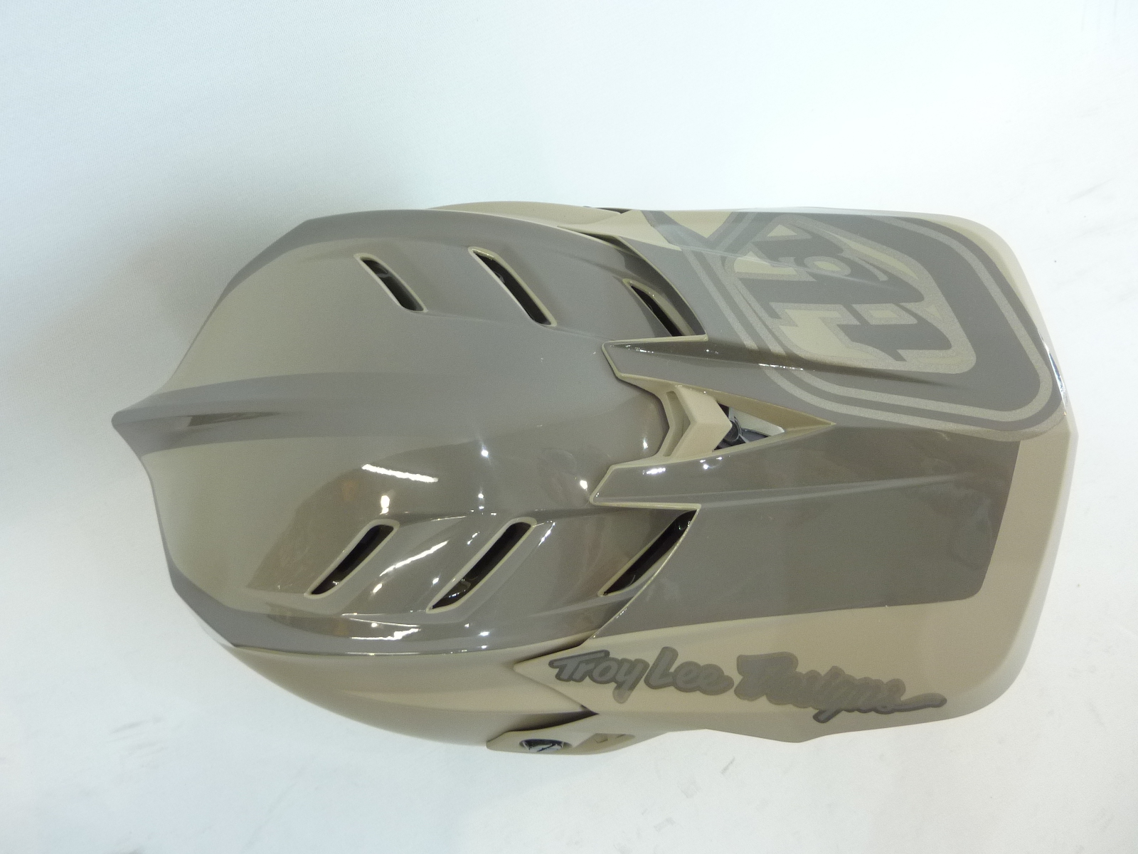 D4 POLYACRYLITE MIPS HELMET 補足画像