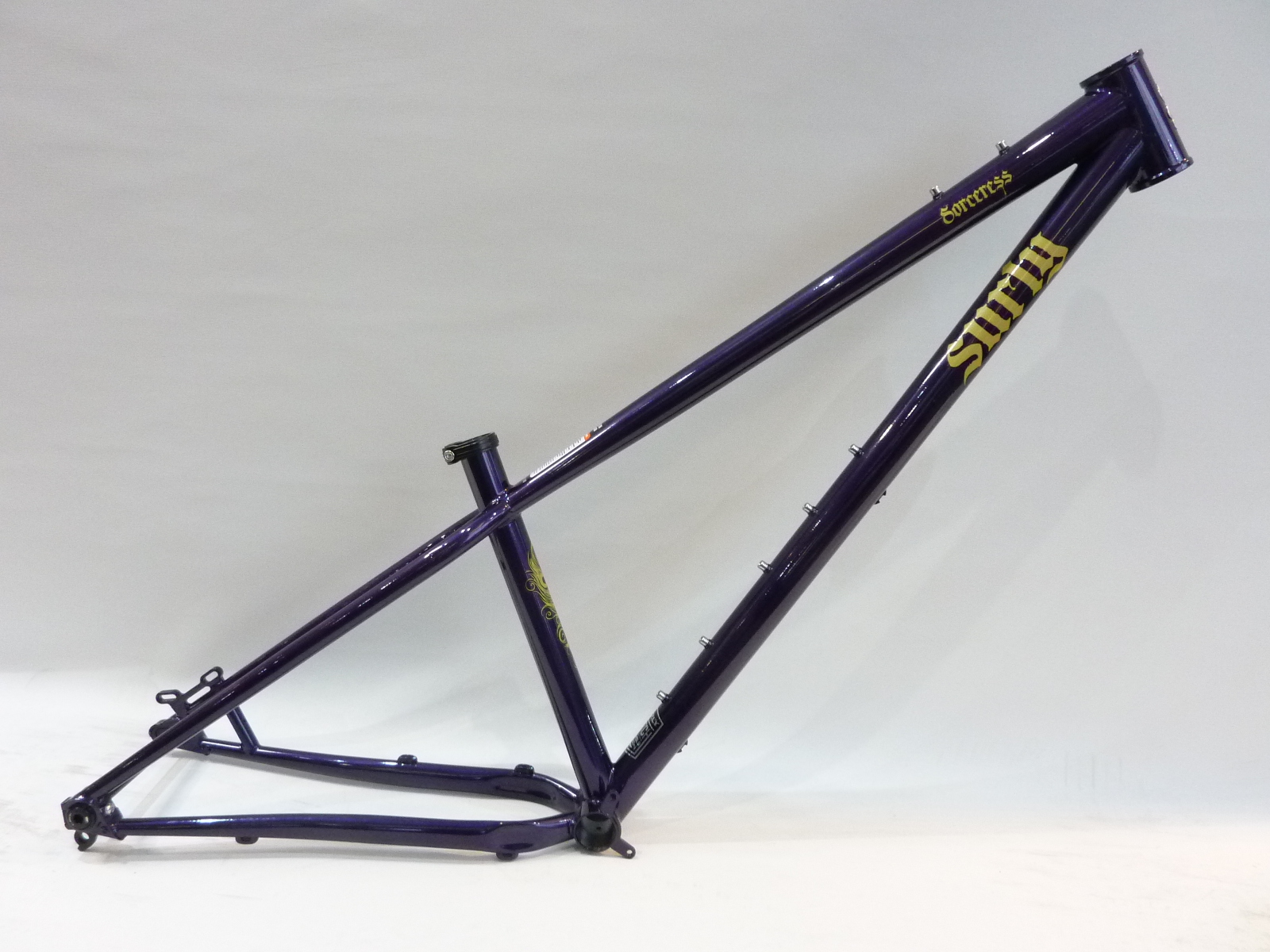 SURLY SORCERESS FRAME 補足画像