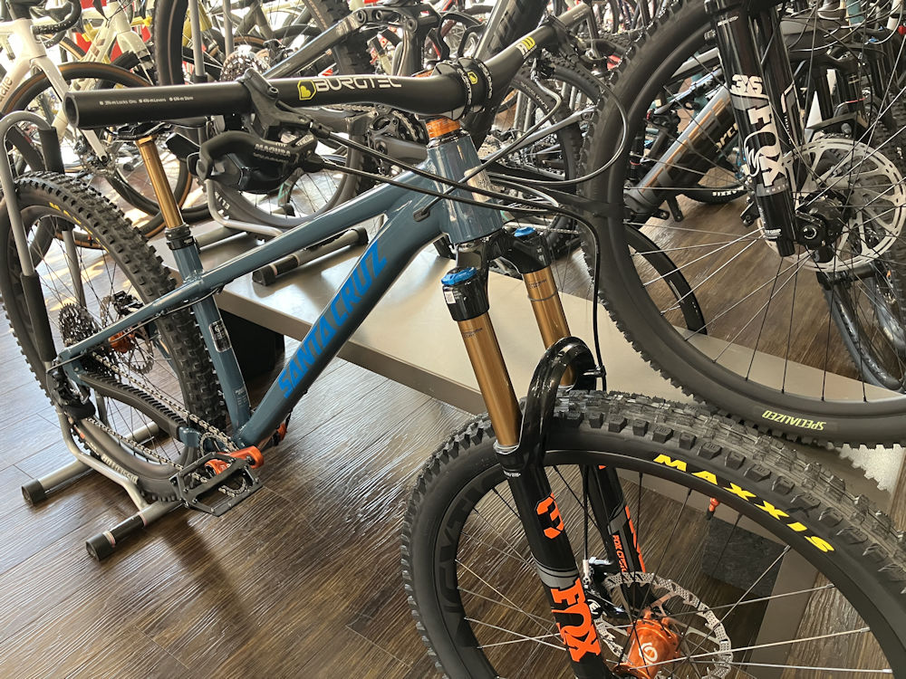 K.Y’s SANTACRUZ CHAMELEON 8 AL MX 補足画像