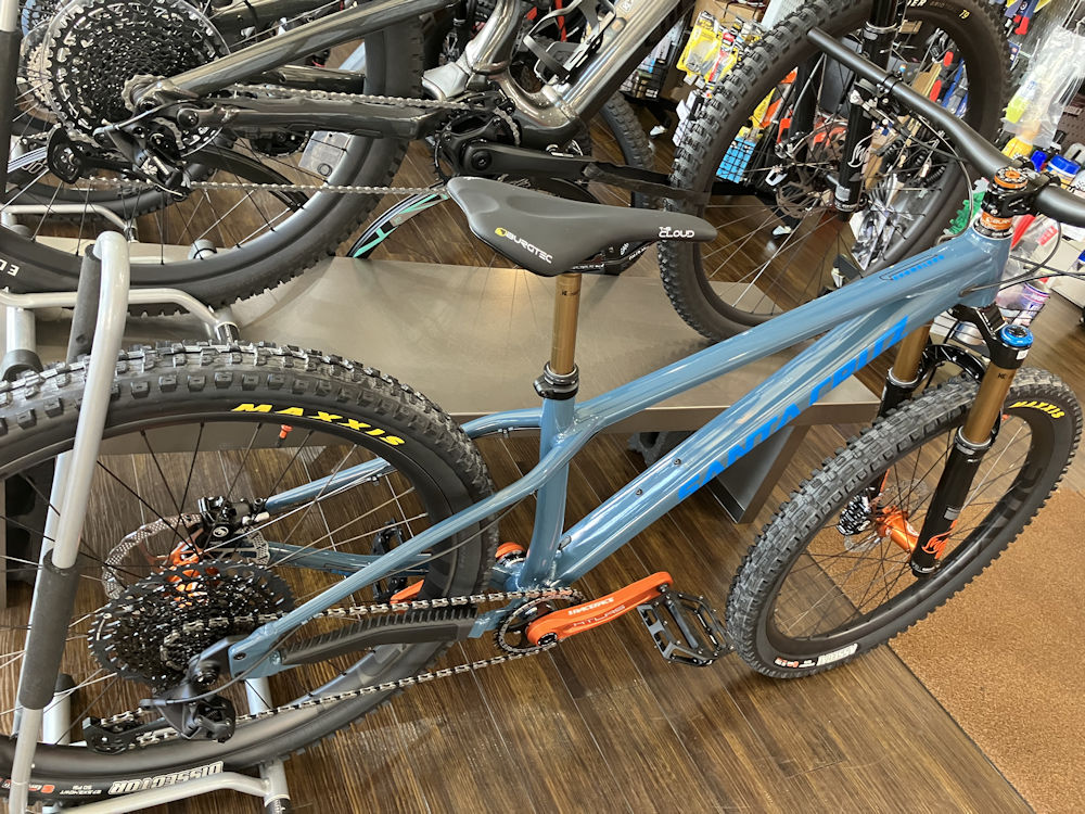 K.Y’s SANTACRUZ CHAMELEON 8 AL MX 補足画像
