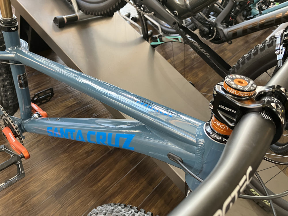 K.Y’s SANTACRUZ CHAMELEON 8 AL MX 補足画像