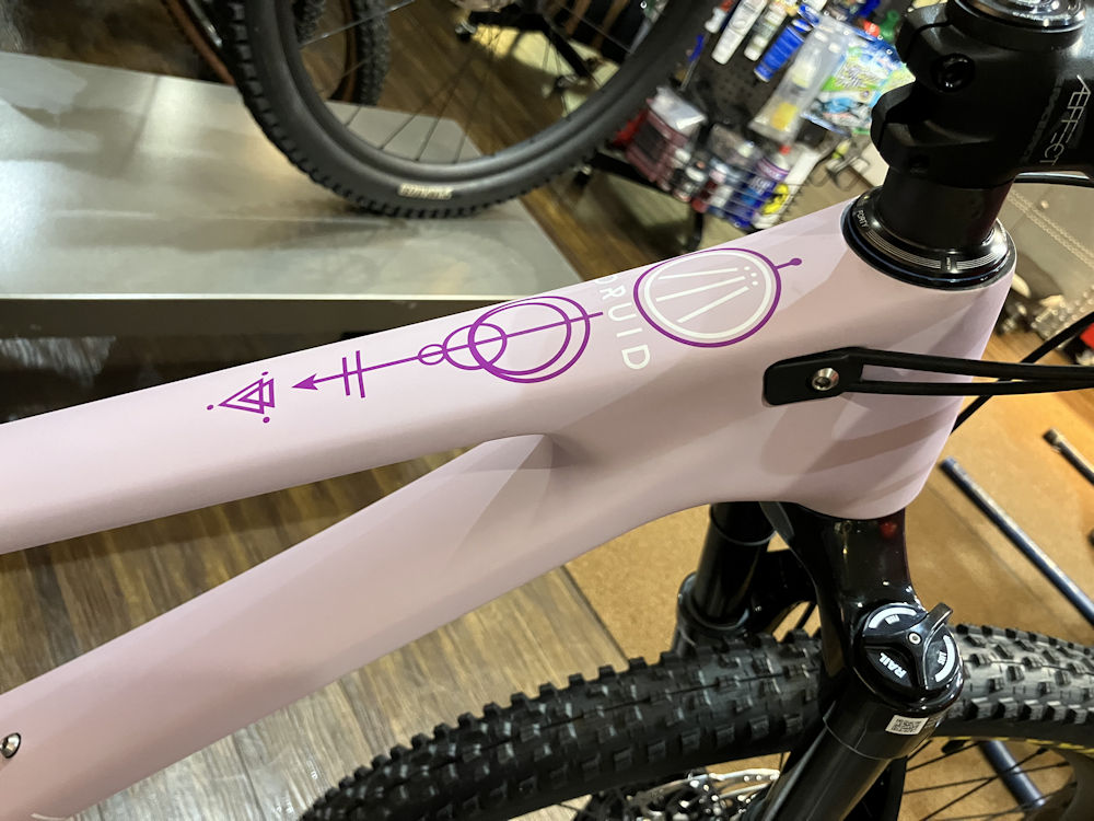 E.N’s FORBIDDEN DRUID V2 補足画像