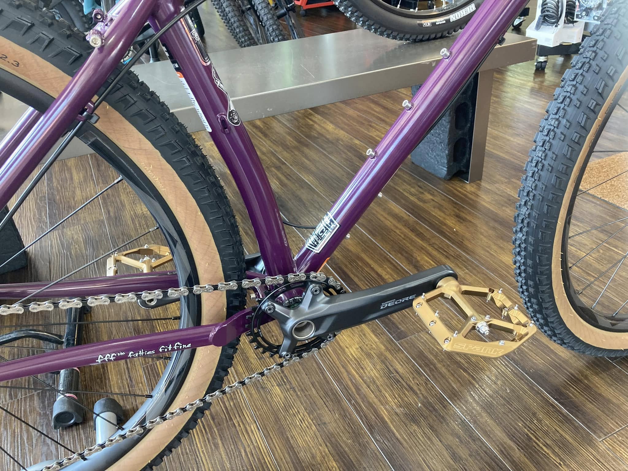 K.Bさん‘ｓSURLY KARATE MONKEY custom bike　パープル 補足画像