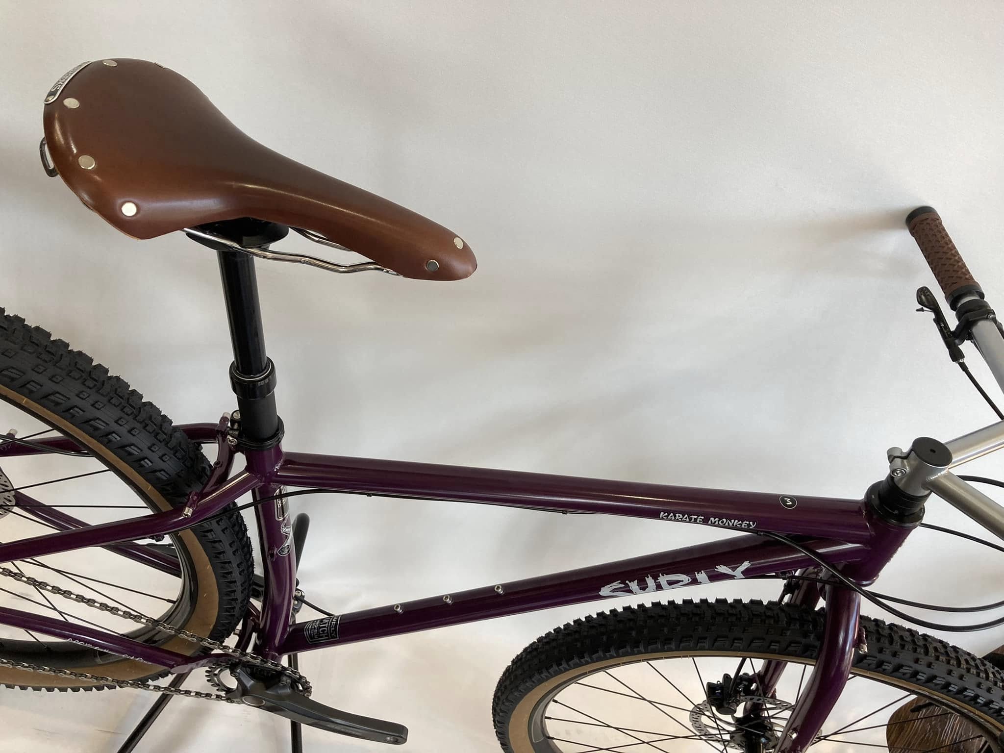 K.Bさん‘ｓSURLY KARATE MONKEY custom bike　パープル 補足画像