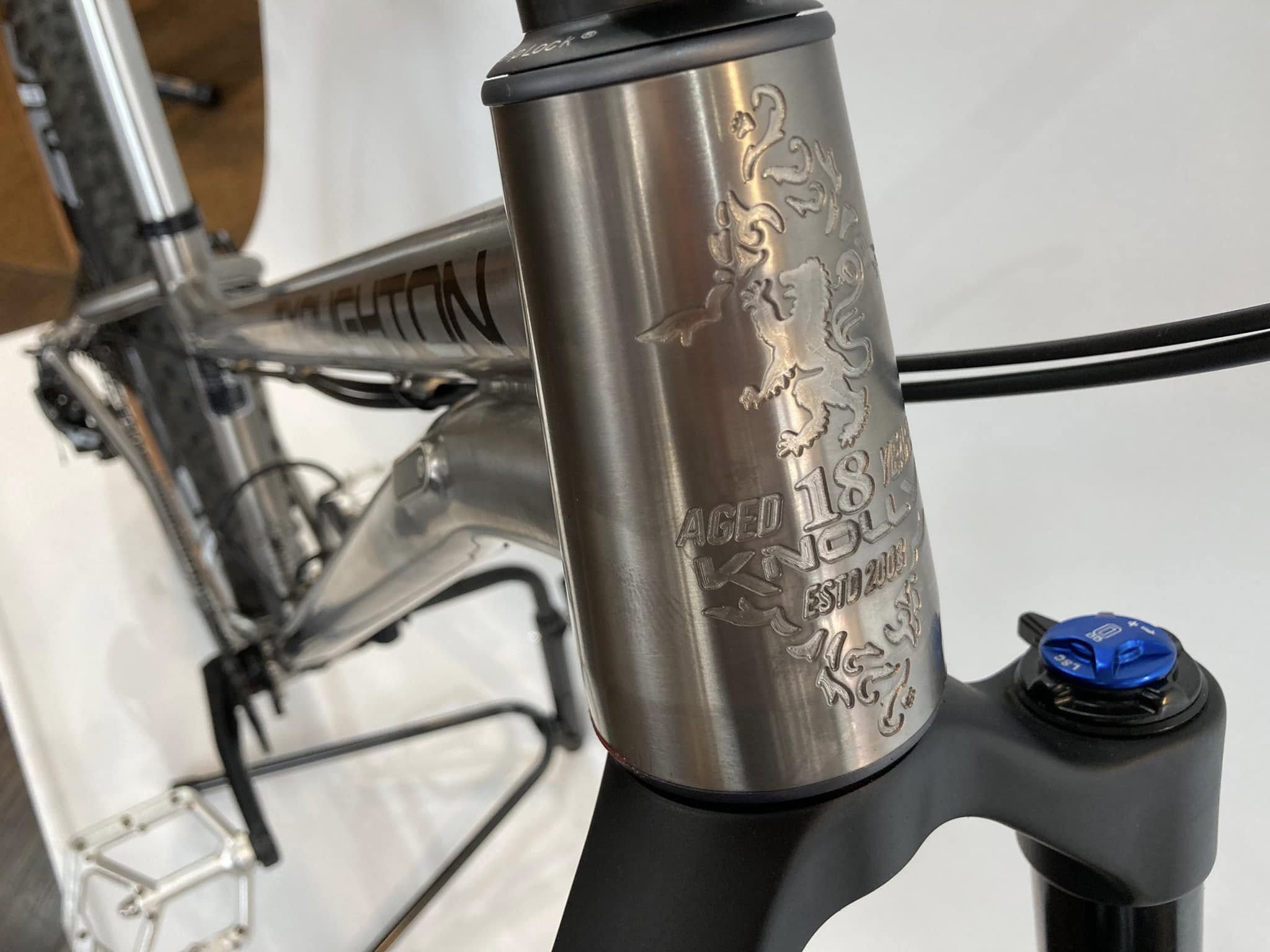 K.BさんのSURLY KARATE MONKEY custom bike　シルバー 補足画像