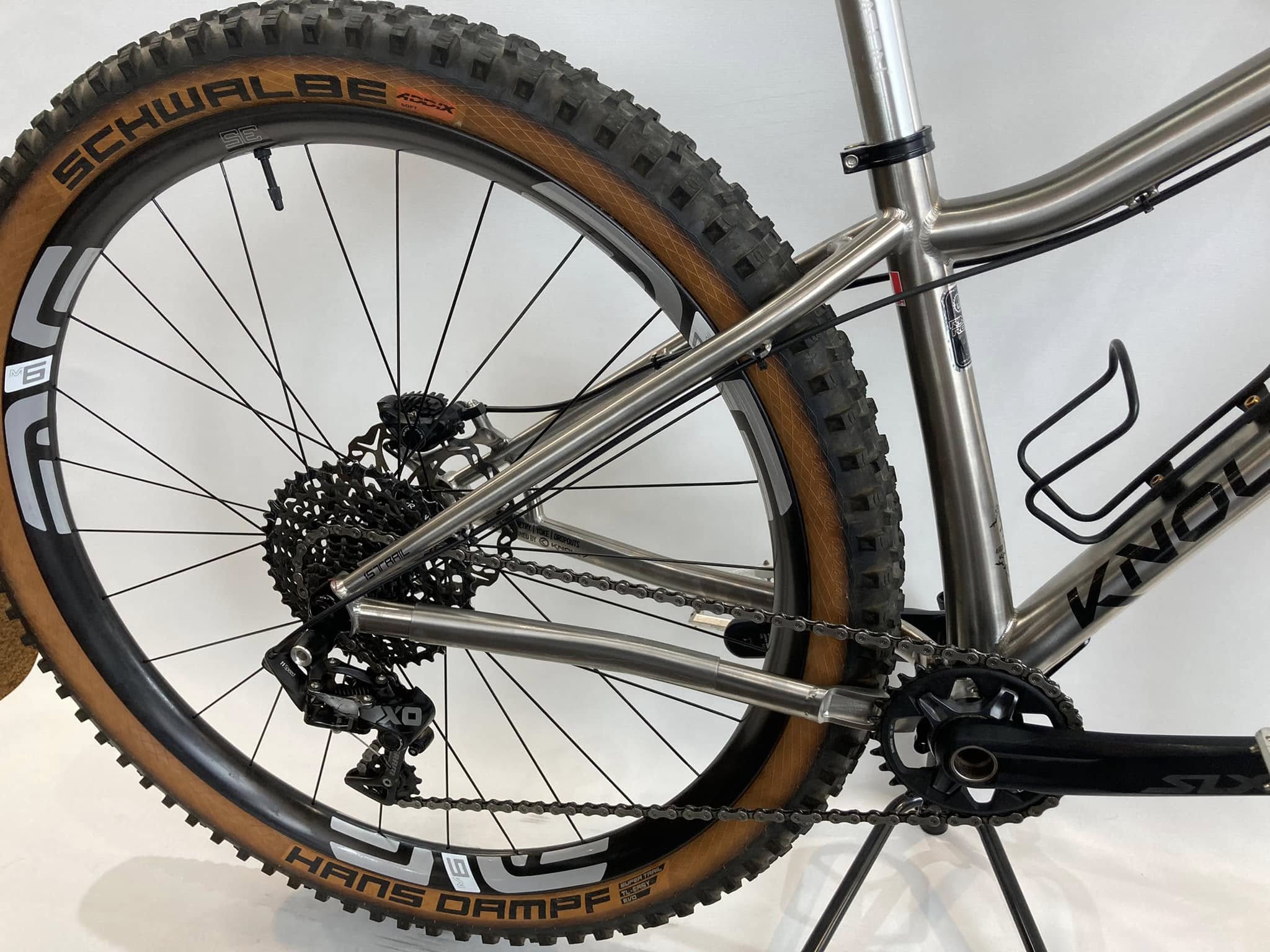 K.BさんのSURLY KARATE MONKEY custom bike　シルバー 補足画像