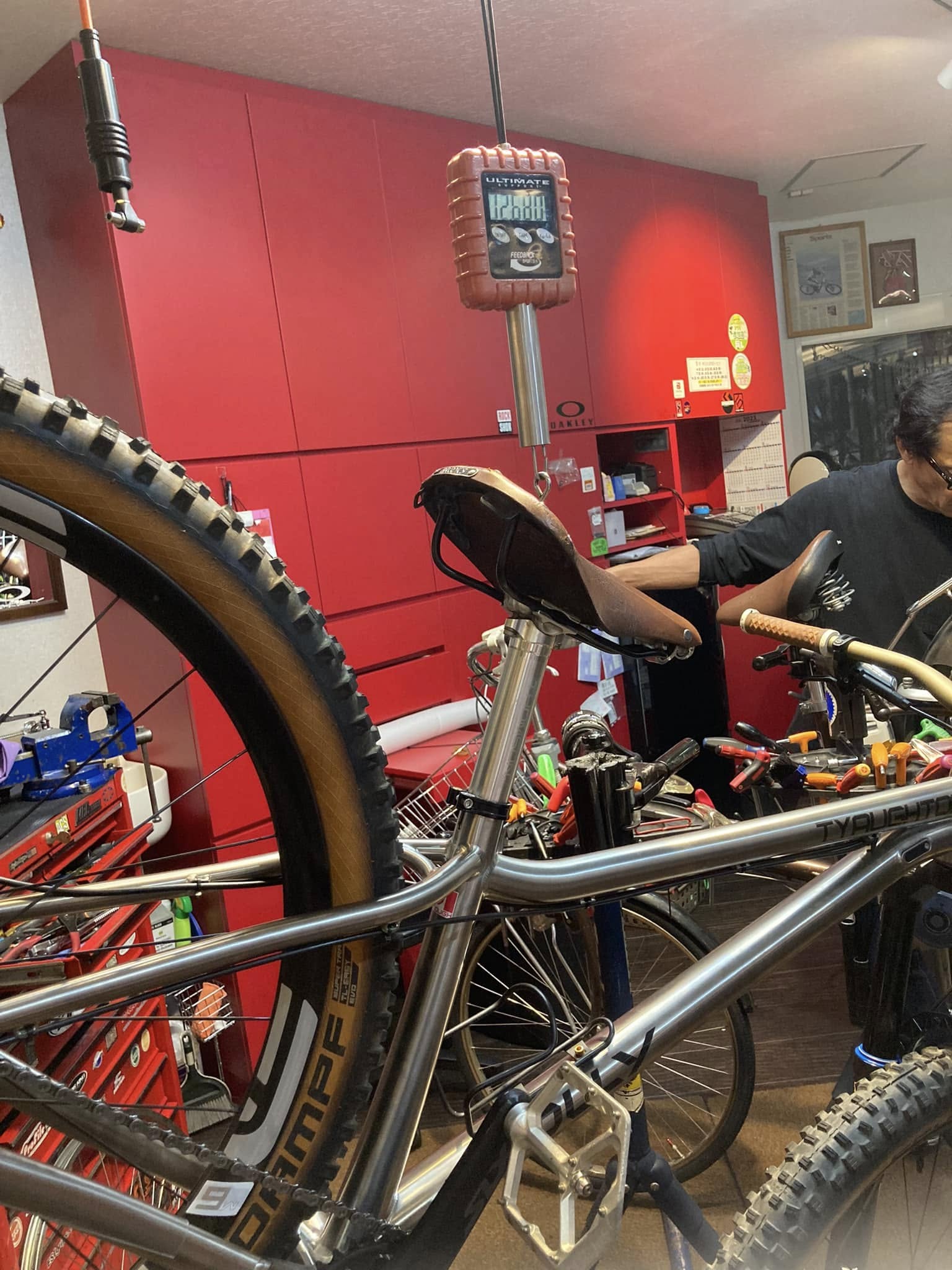 K.BさんのSURLY KARATE MONKEY custom bike　シルバー 補足画像